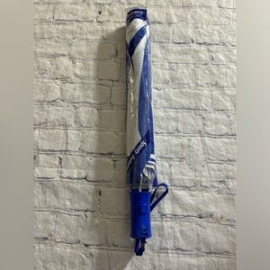 SPORTY AUTOMATIC BLUE AND WHITE GEORGIA UNIVERSITY LARGE COVERAGE UMBRELLA